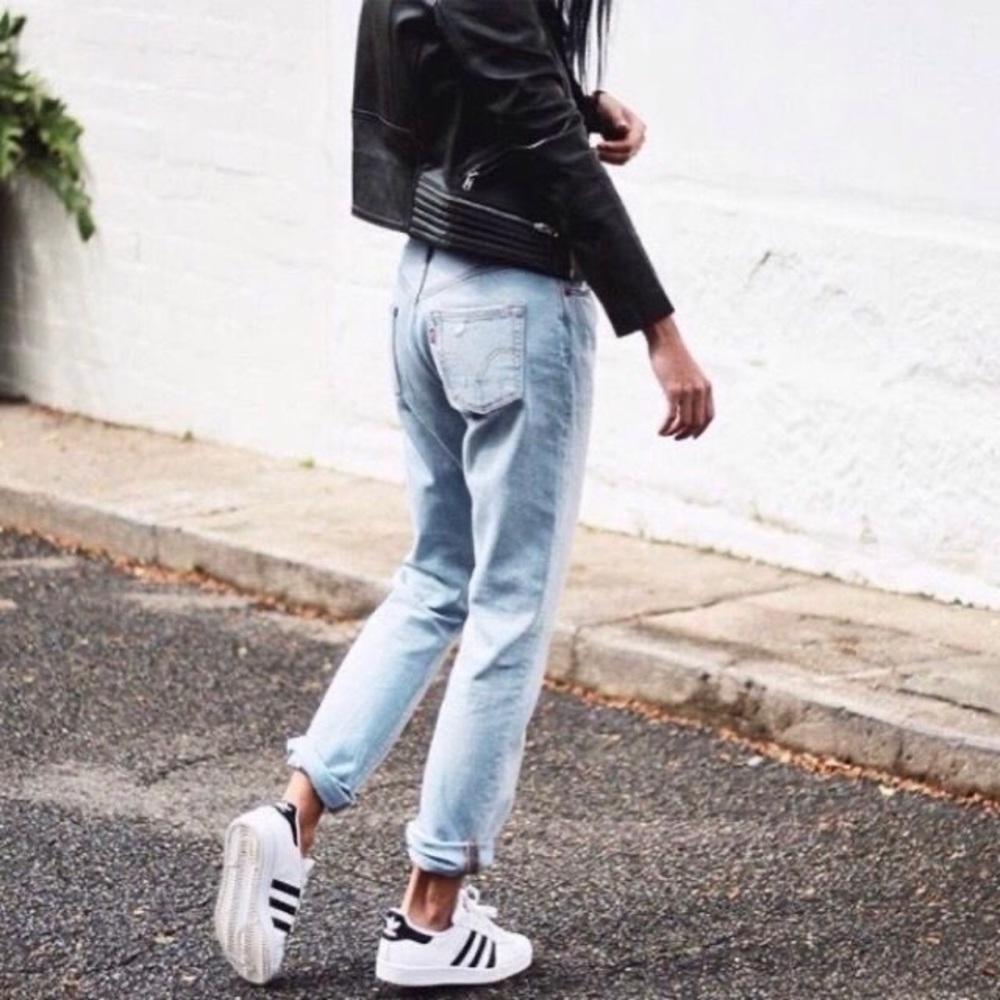 Levi’s Mid-Rise Boyfriend Jeans size 27